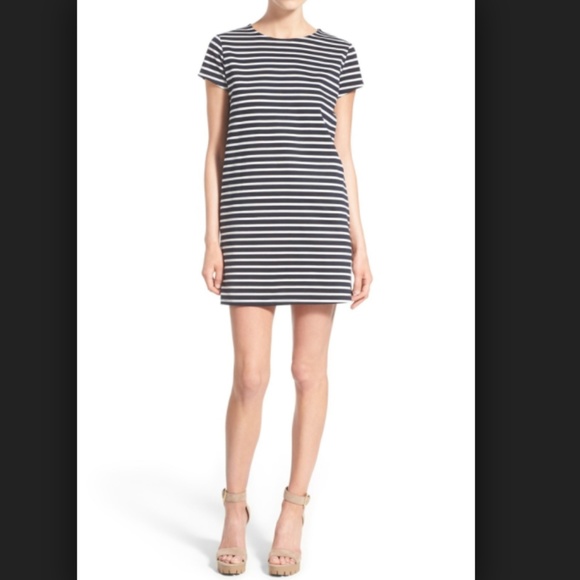 Missguided Dresses & Skirts - Missguided NWT Navy and White Striped Shift Dress